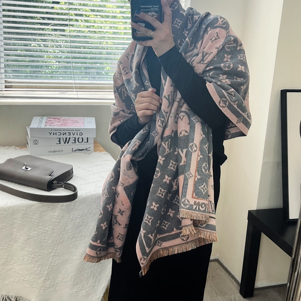 ブランドマフラー背面デザイン